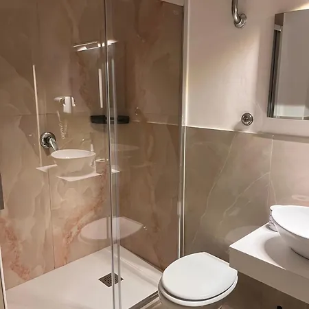 Internationals 43 Bed and breakfast 3*